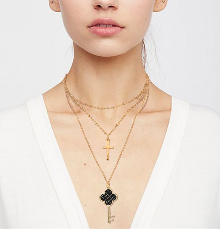 Gold crosses multilayer clavicle necklace pendant key collar