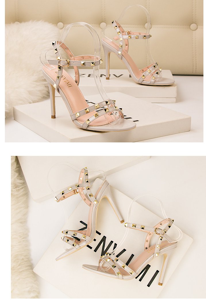 Retro nightclub sandals patent leather high-heeled shoes