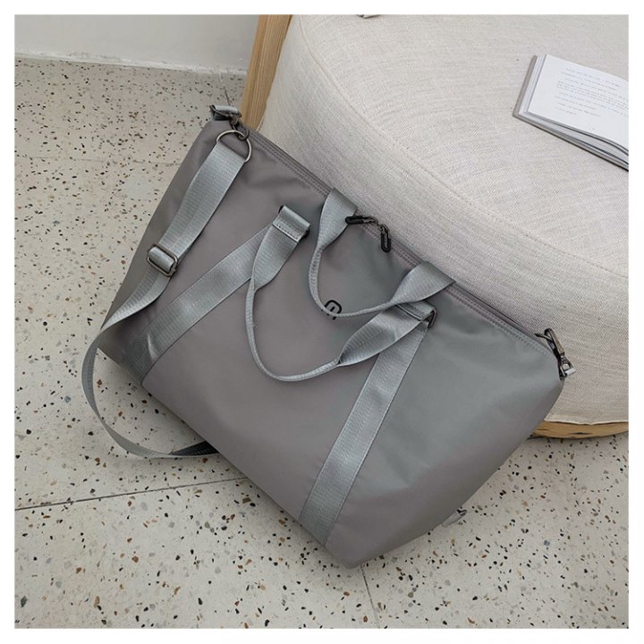 High capacity sports handbag travel travel bag for women