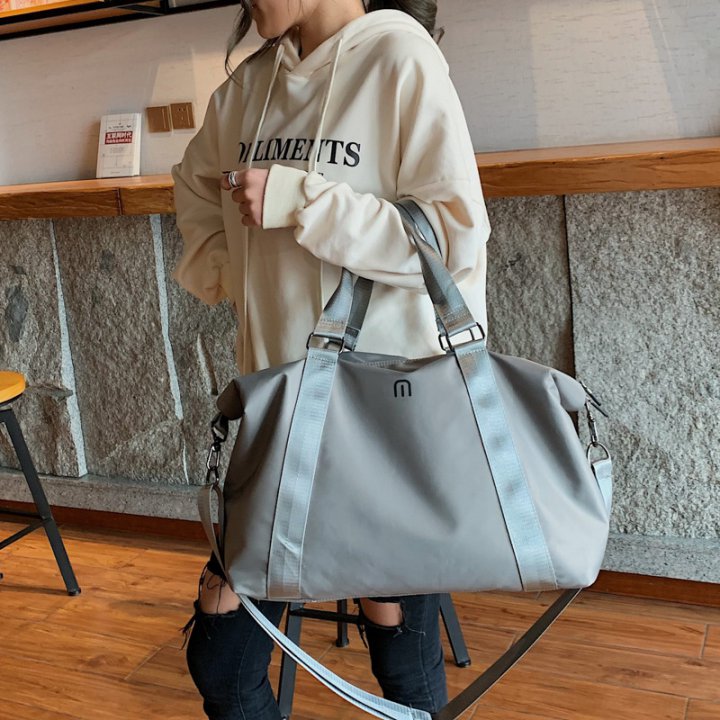 High capacity sports handbag travel travel bag for women