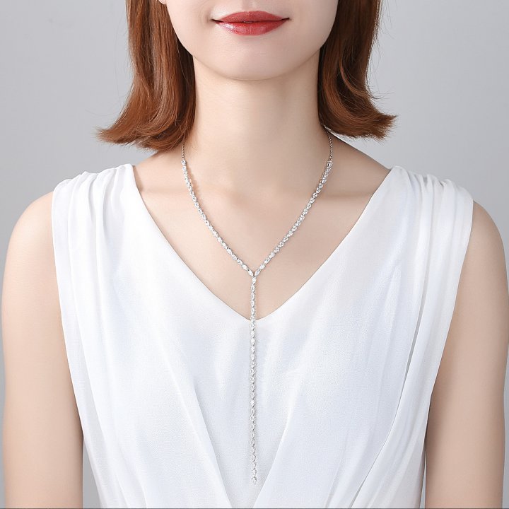 Pendant summer sexy V-neck minimalist necklace for women