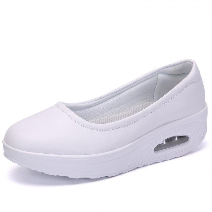White thick crust breathable shake shoes low nurse shoes