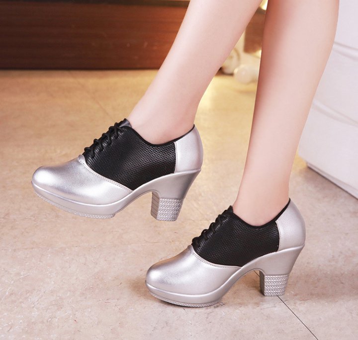 Middle-aged soft soles cheongsam silver shoes