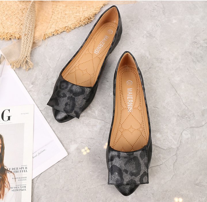 Casual soft soles flat shoes
