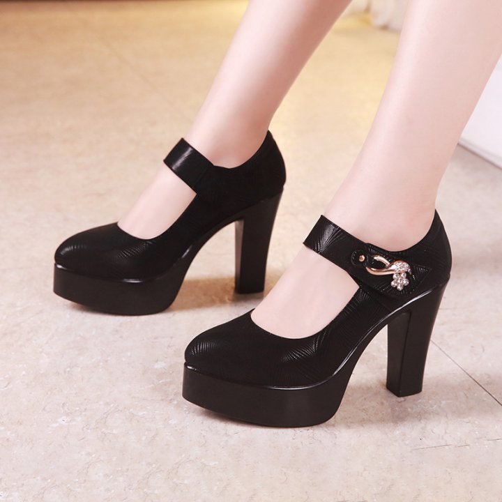 Black thick crust footware catwalk thick shoes for women