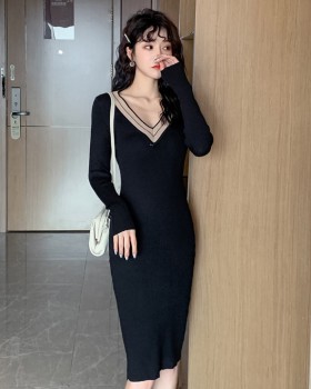 Slim V-neck package hip sweater simple bottoming dress