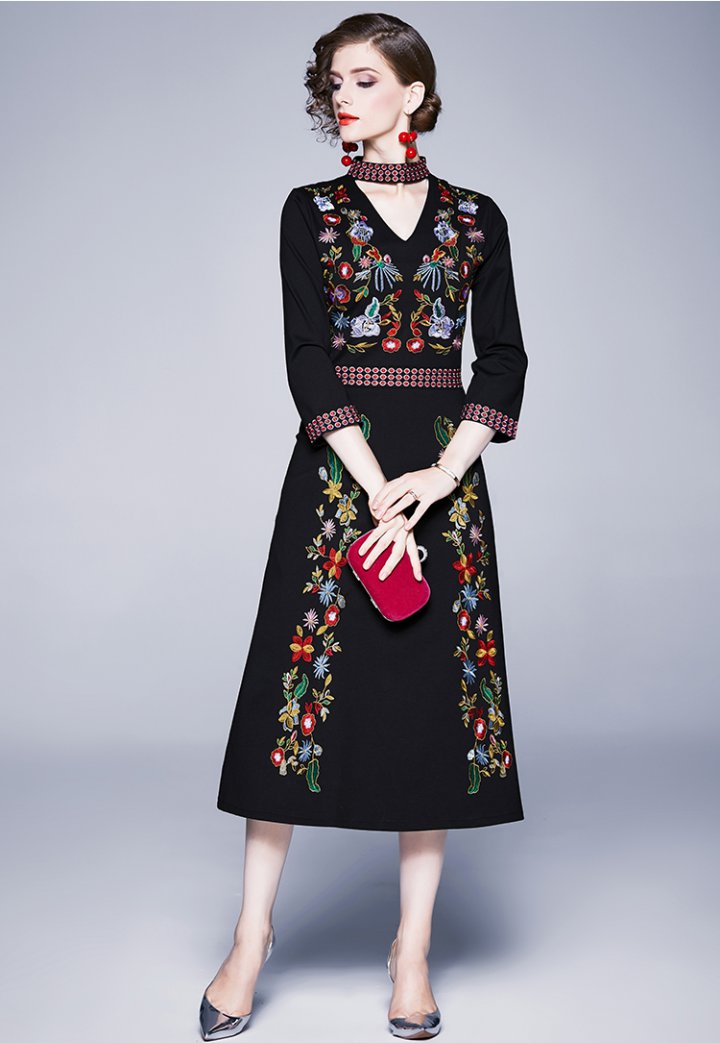 Fashion embroidery dress retro temperament long dress