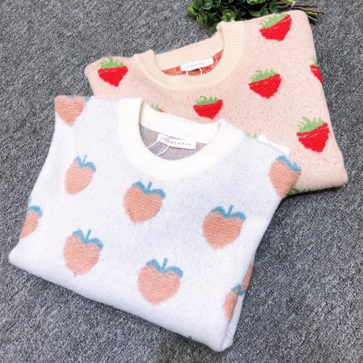 Maiden white bubble strawberries jacquard pink sweater