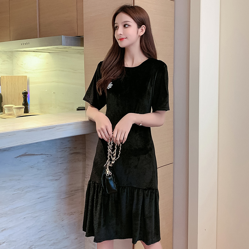 Fashion and elegant spring and summer dress for women