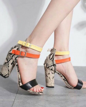 European style large yard thick sandals for women