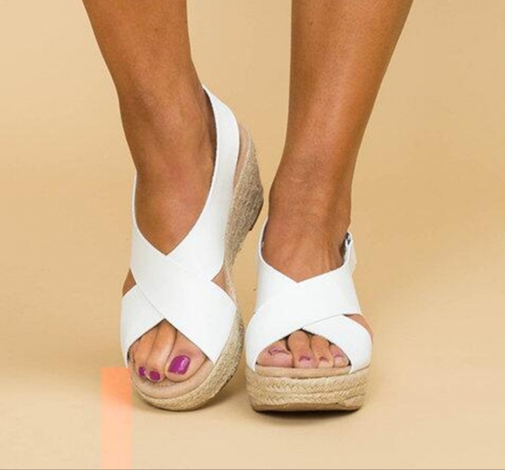 Large yard laser middle-heel sandals for women