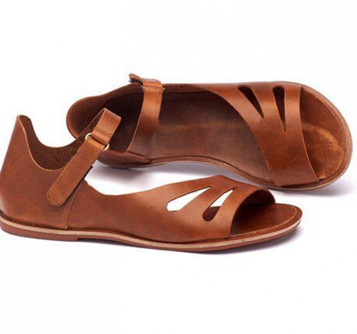 Flat rome large yard sandals