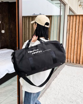 Portable fitness travel bag for men