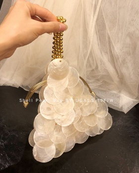 Banquet geometry weave shell beads lady pearl handbag