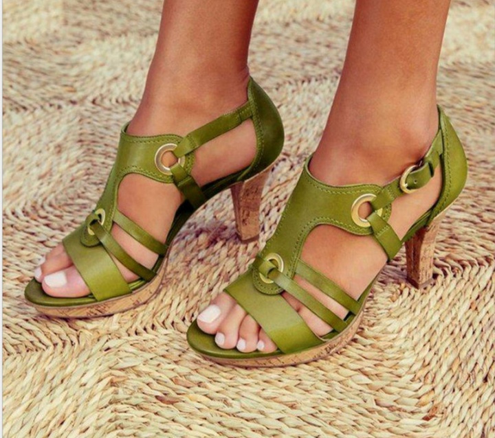 High-heeled European style large yard summer sandals