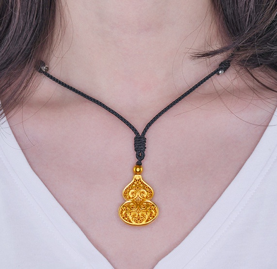 Gold hollow pendant gourd necklace for women