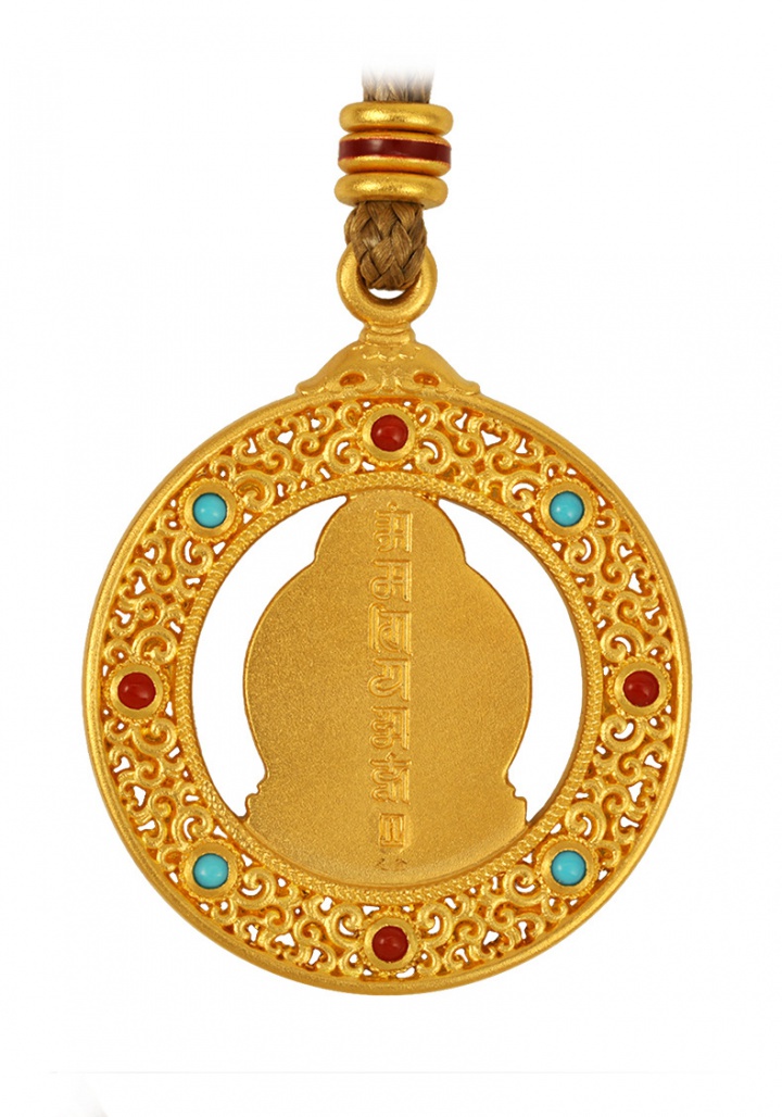 Pendant gold necklace