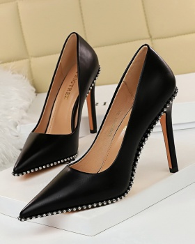 Sexy low rivet shoes fashion slim stilettos for women