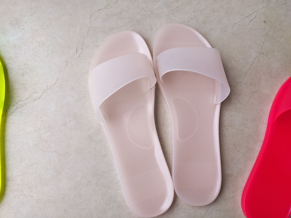 Large yard flat nubuck crystal slippers for women