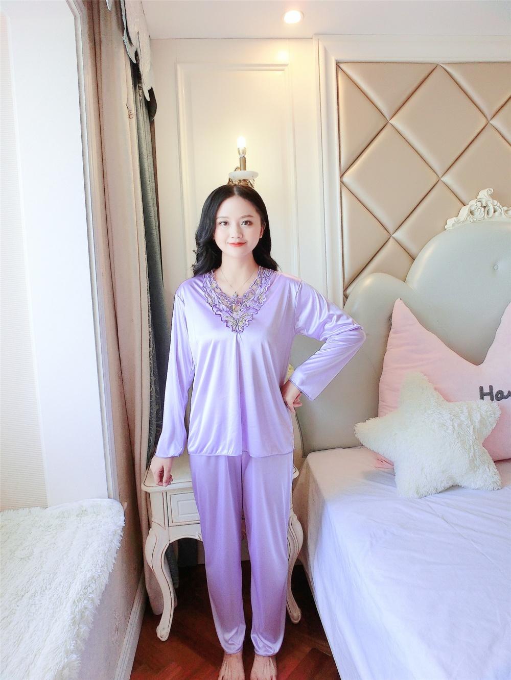 Summer homewear thin V-neck silk pajamas a set for women