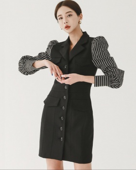 Single-breasted business suit coat for women