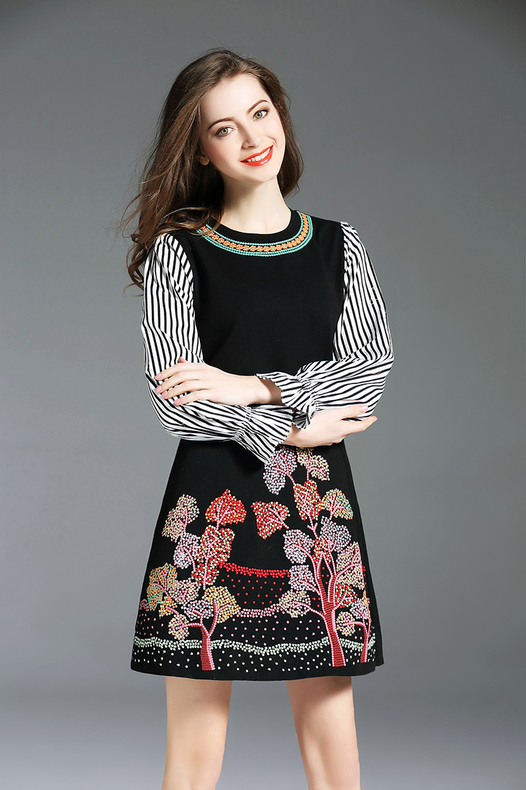 Embroidered autumn splice trumpet sleeves dress for women