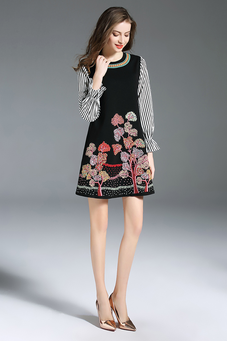 Embroidered autumn splice trumpet sleeves dress for women