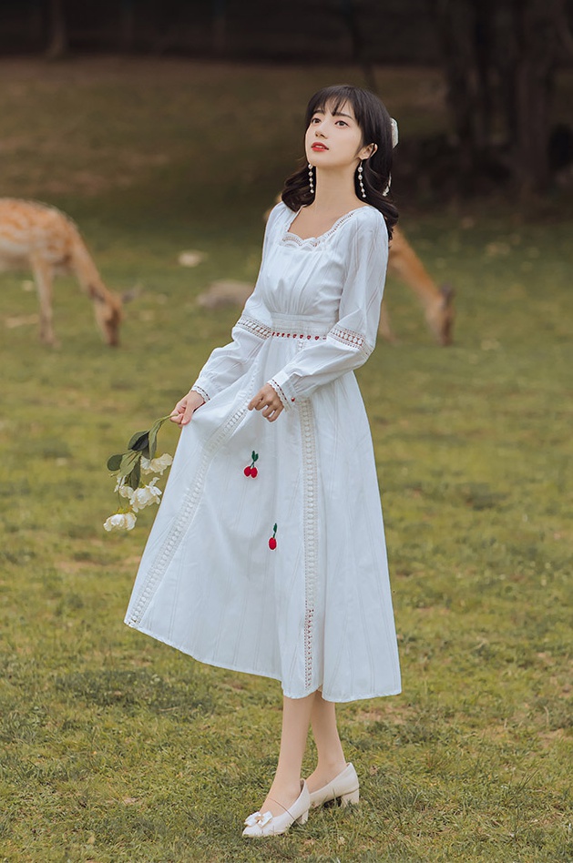 France style long sleeve white retro dress