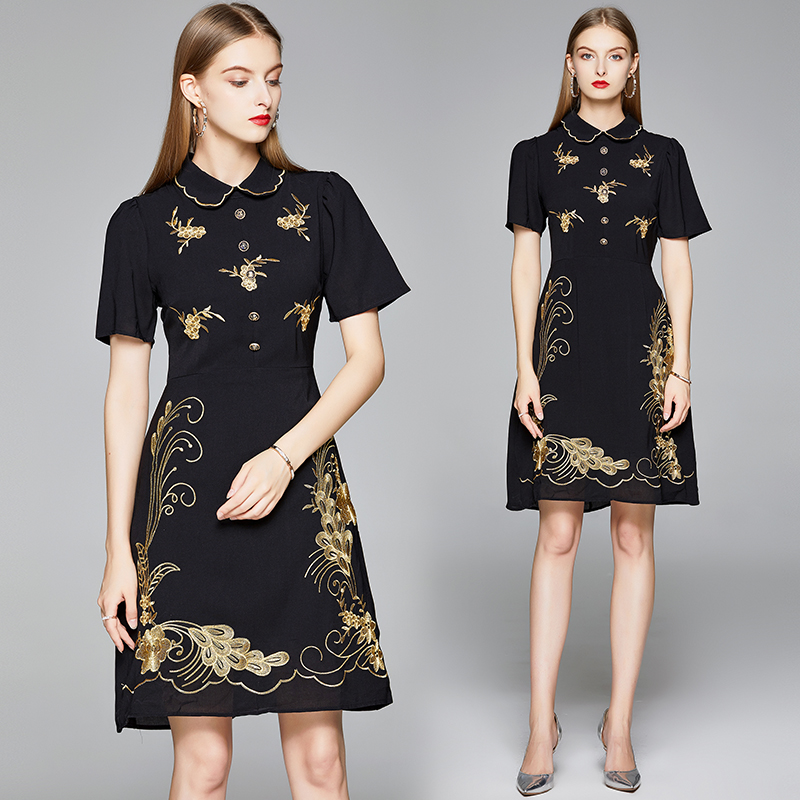 Temperament single-breasted package hip lapel embroidery dress