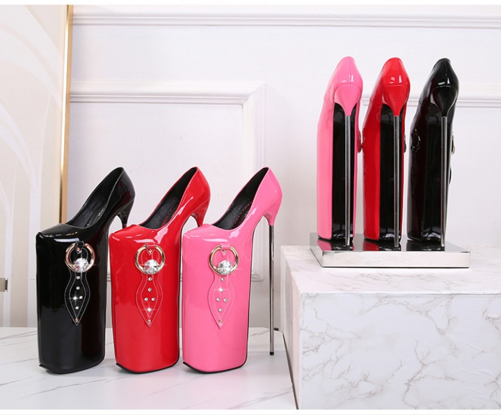 European style red nightclub high-heeled shoes