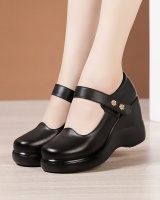 Middle-aged round leather shoes autumn footware for women