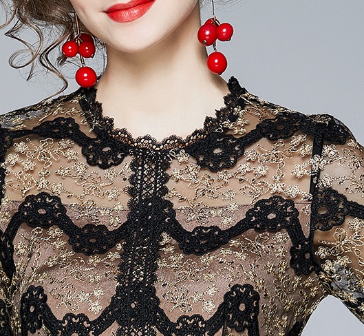Slim European style round neck Pseudo-two splice lace dress
