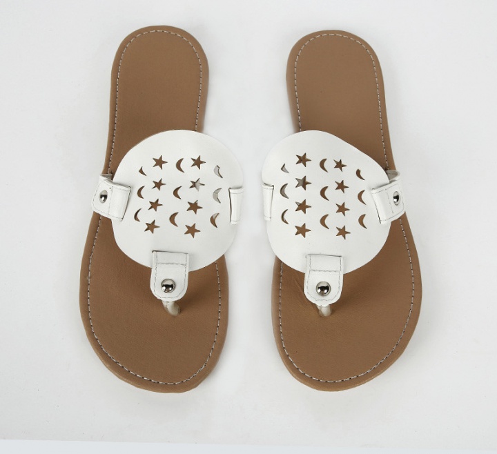 Flat large yard spring and summer European style sandals for women