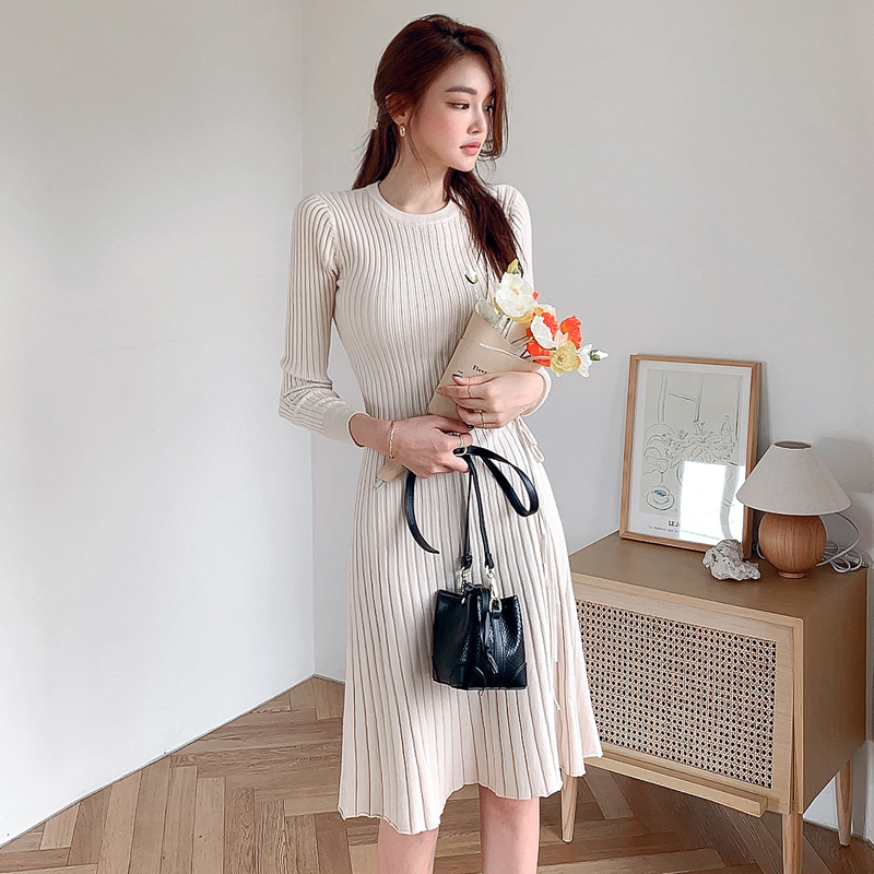 Autumn and winter round neck T-back knitted lotus leaf edges dress