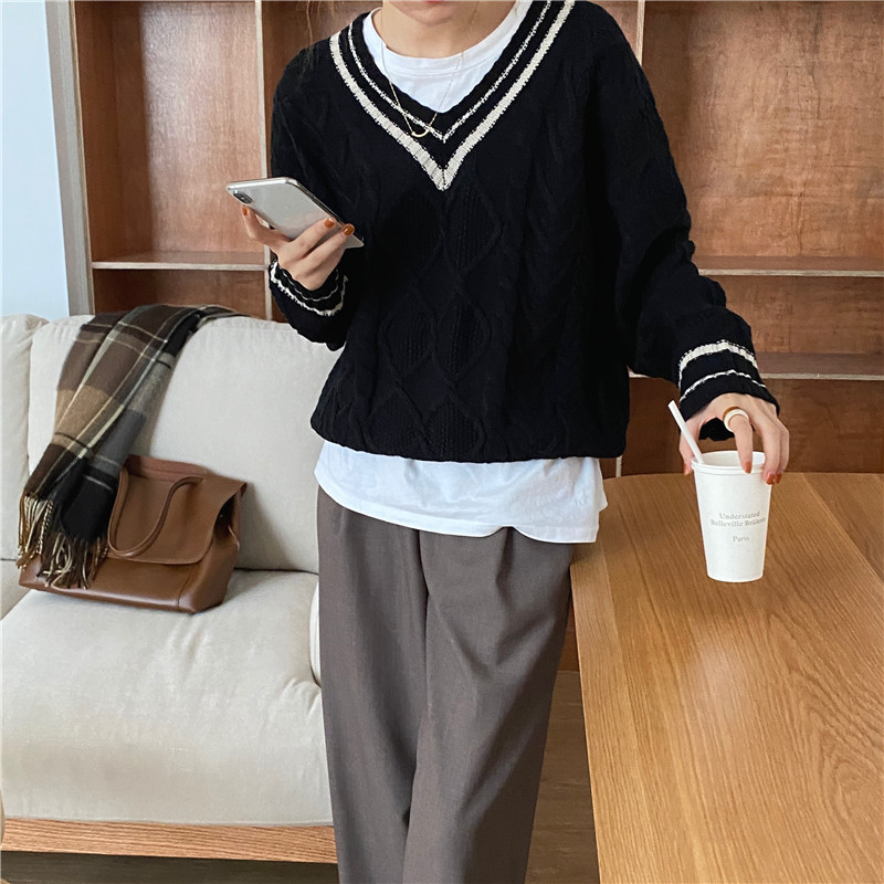 Lazy pullover Korean style V-neck long sleeve sweater