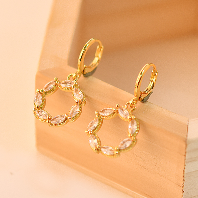 Gold geometry earrings