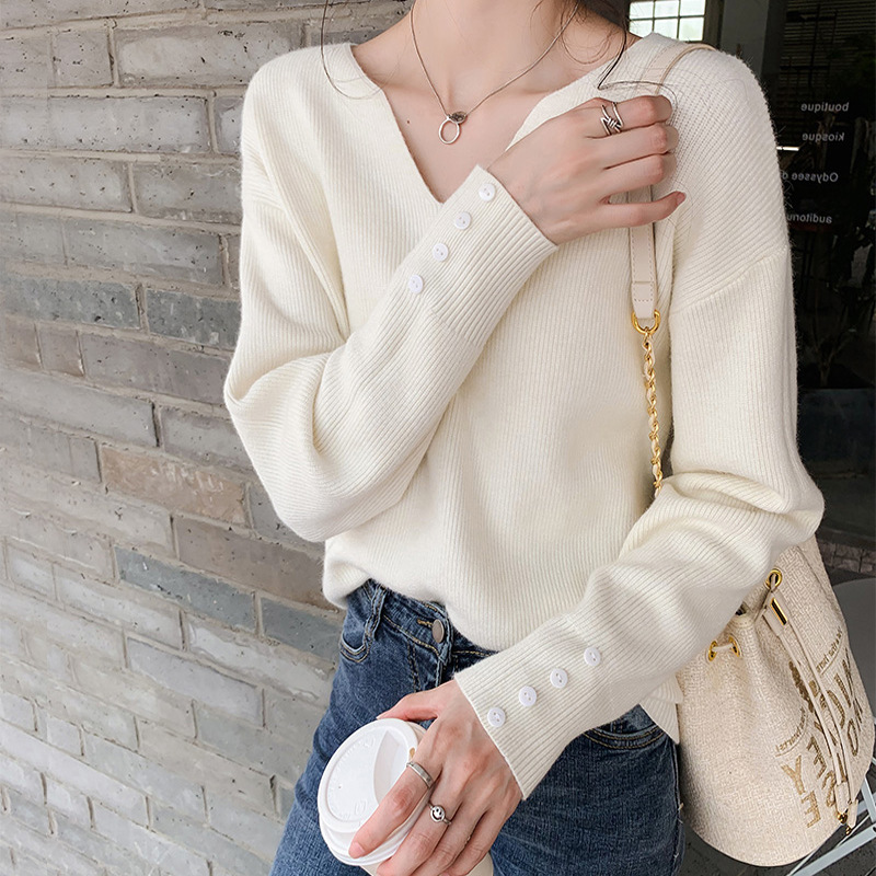 Pullover loose sweater short knitted bottoming shirt for women