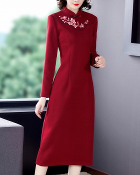Retro embroidery dress woolen long sleeve cheongsam