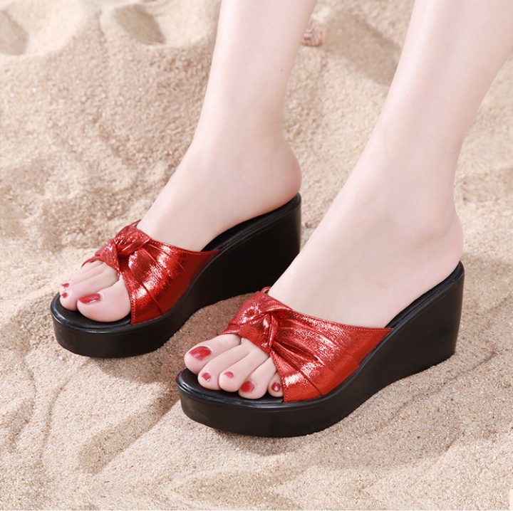 Red summer thick crust shoes fashion large yard platform