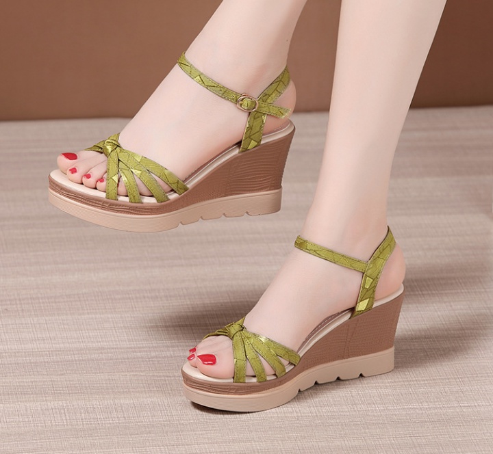 Large yard slipsole sandals thick crust platform