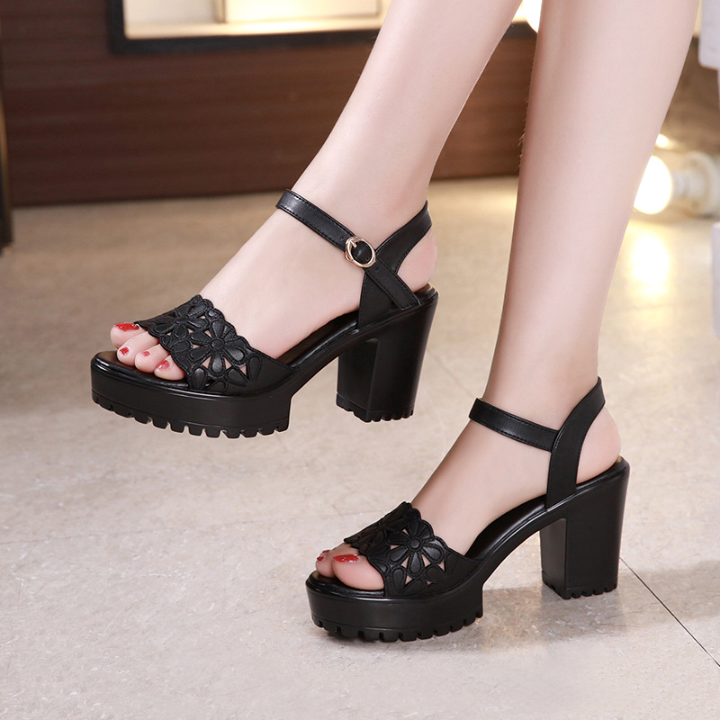 Large yard summer sandals thick platform for women