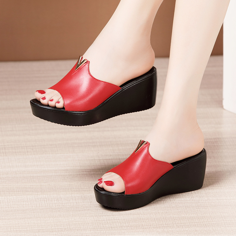 Middle-heel large yard platform fashion slippers for women