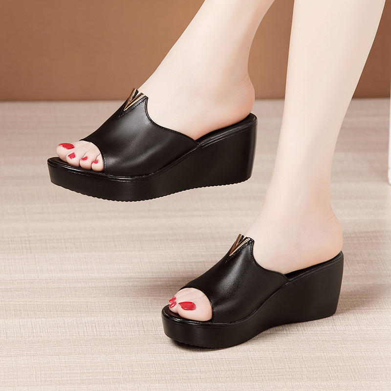 Middle-heel large yard platform fashion slippers for women