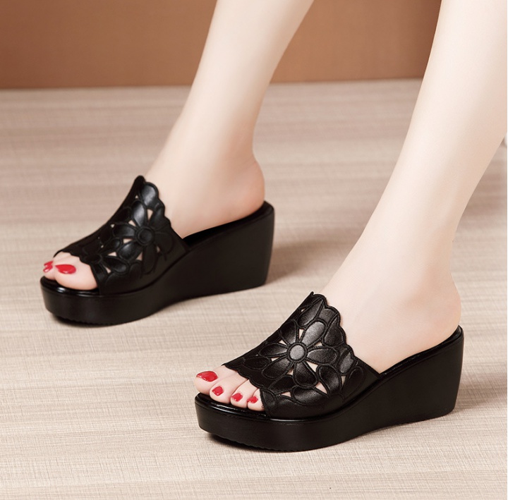 Cozy thick crust platform fish mouth slippers for women