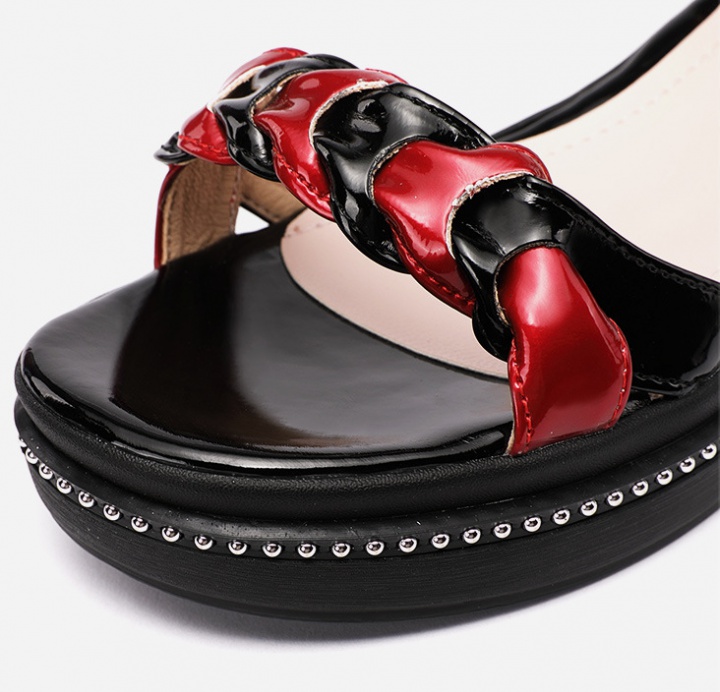 Large yard thick crust platform slipsole sandals for women