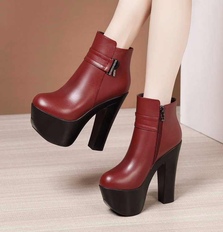 Large yard platform high-heeled short boots for women