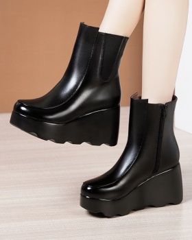 Slipsole platform trifle short boots for women