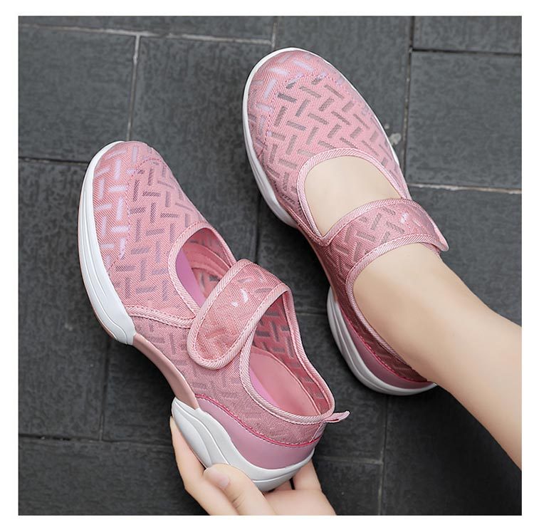 Large yard antiskid soft soles shoes for women