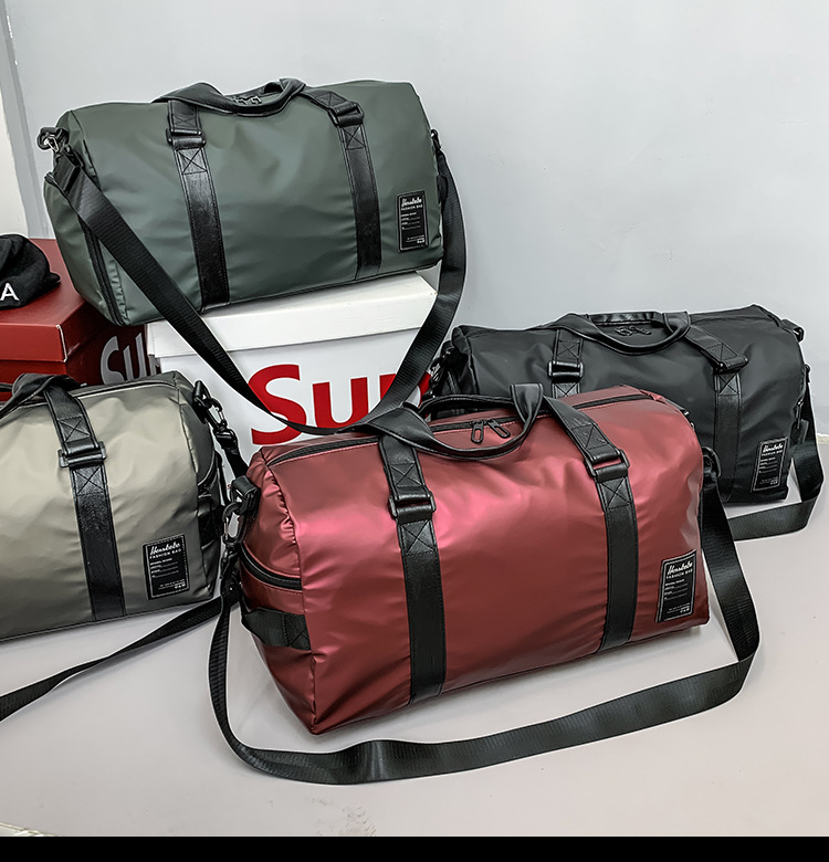Portable travel high capacity travel bag
