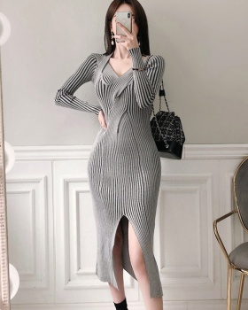 Western style knitted sweater V-neck dress